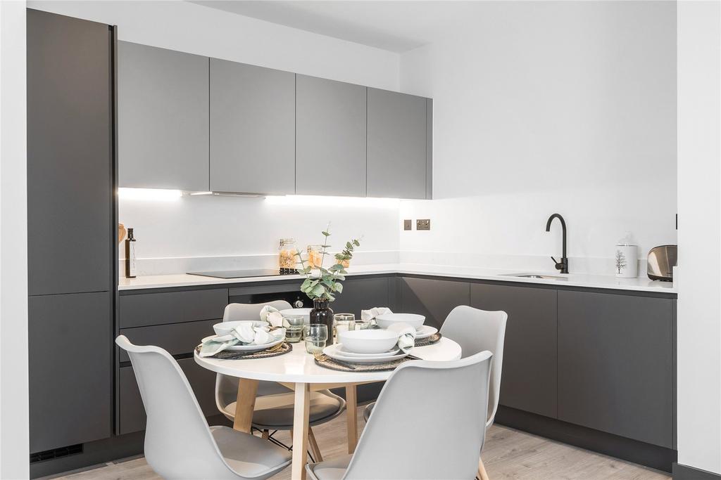 Kitchen &amp; Dining