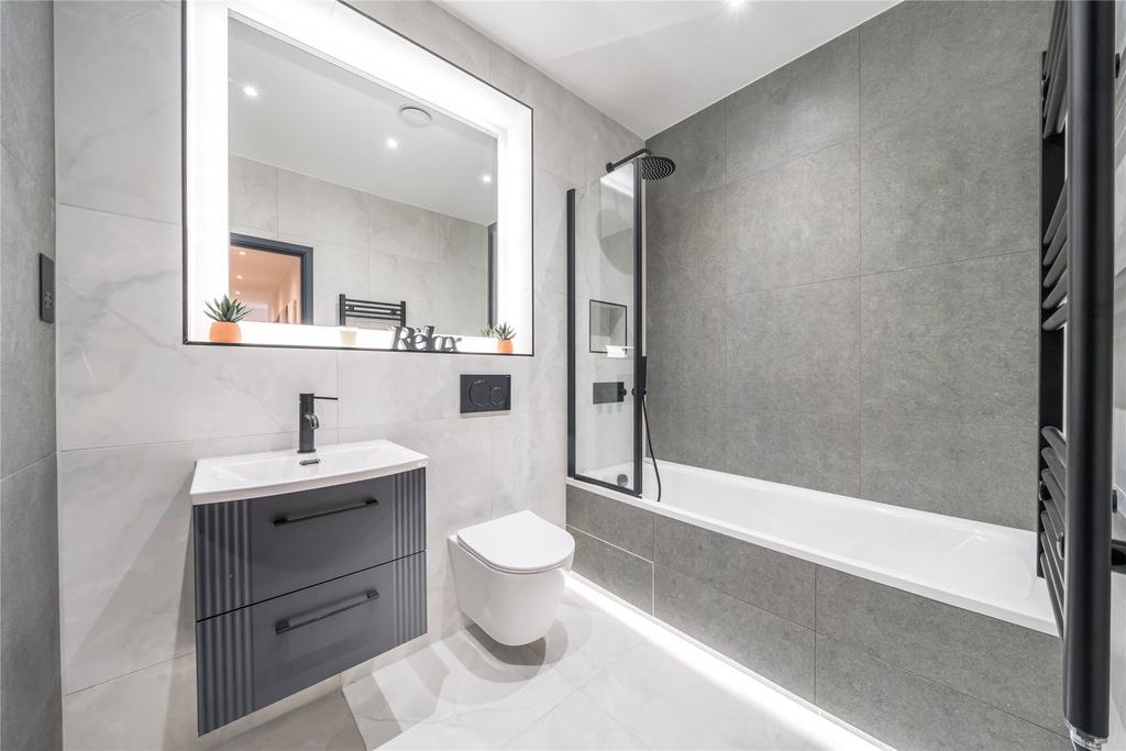 Main Bathroom