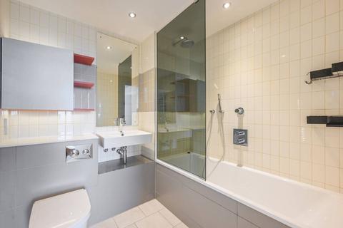 3 bedroom flat for sale, Royal Victoria, E16, Royal Docks, London, E16