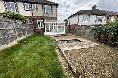 2 bedroom semi-detached house for sale, Chadderton Park Road, Oldham OL9