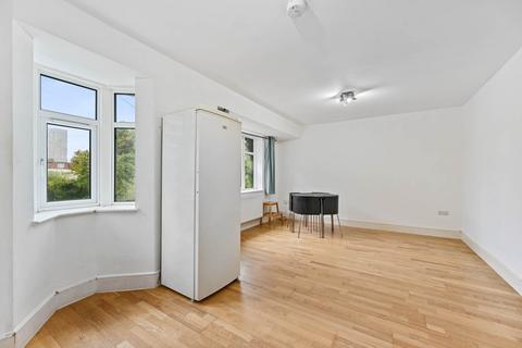 3 bedroom flat to rent, Cloister Road, Acton, London W3 0DF