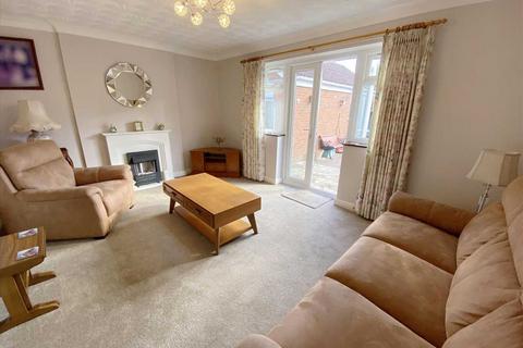 3 bedroom semi-detached bungalow for sale, Ruskington NG34