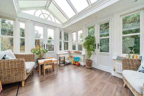 11 Coppice Place, Wormley, Godalming, GU8 5TY