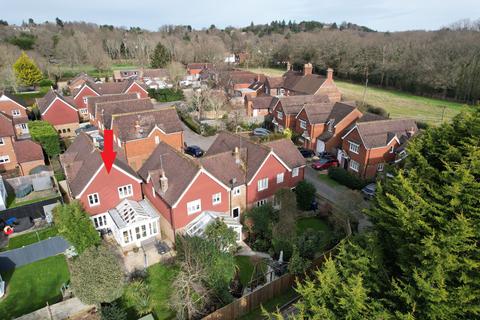 11 Coppice Place, Wormley, Godalming, GU8 5TY