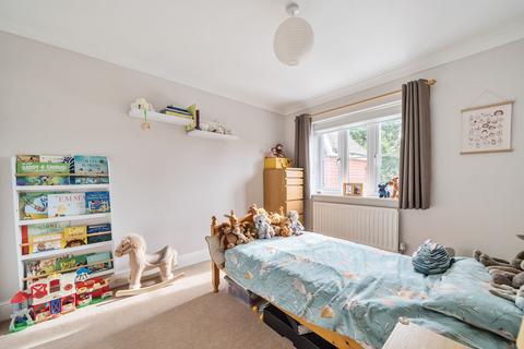 11 Coppice Place, Wormley, Godalming, GU8 5TY