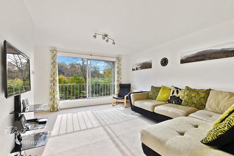 1 bedroom flat for sale, Maze Hill Lodge, Park Vista, London, SE10 9LY