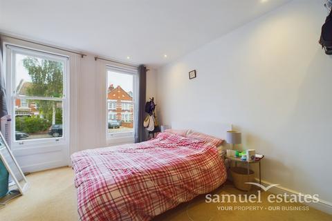 Flat 4, 30 Vant Road, Tooting, London, SW17 8TJ