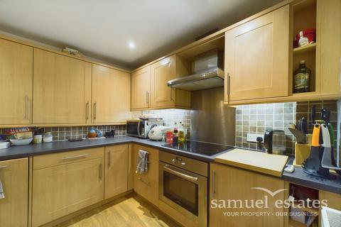 Flat 4, 30 Vant Road, Tooting, London, SW17 8TJ