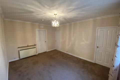 2 bedroom flat to rent, Perth Road, Stanley