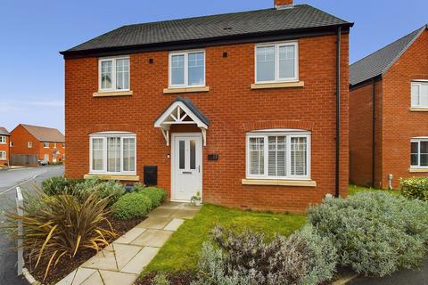 13 Fairfax Way, Rushwick, Worcester, WR2 5TZ