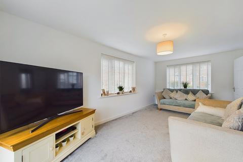 13 Fairfax Way, Rushwick, Worcester, WR2 5TZ