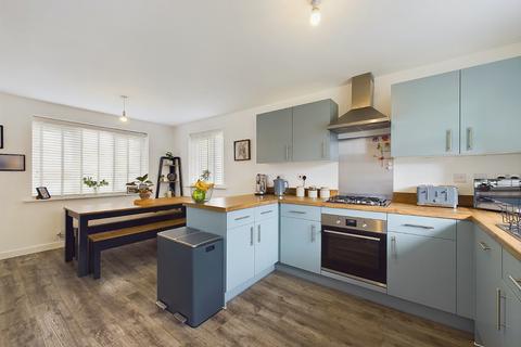 13 Fairfax Way, Rushwick, Worcester, WR2 5TZ