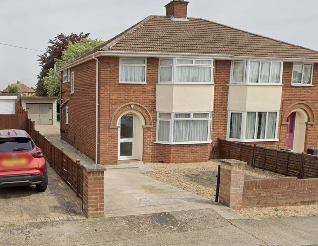 Van Diemans lane, Littlemore, Oxford 3 bed house to rent £1,550 pcm