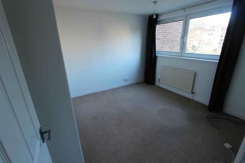 2 bedroom flat to rent, Trafalgar Drive