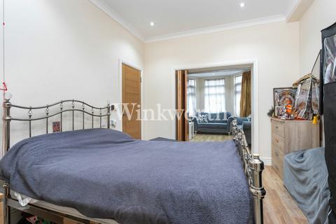 4 bedroom terraced house for sale, Wightman Road, London, N8