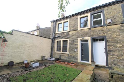 2 bedroom terraced house to rent, Withinfields, Southowram, Halifax