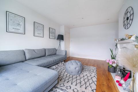 2 bedroom maisonette for sale, Meadway Close, Barnet, EN5