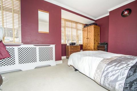 69 Gordon Road, Northfleet, Gravesend, DA11 9JN