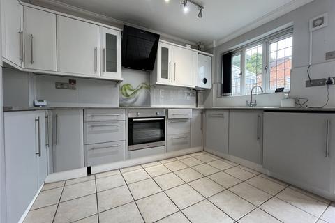 3 bedroom terraced house for sale, Urquhart Close, Princes Park, Kent, ME5