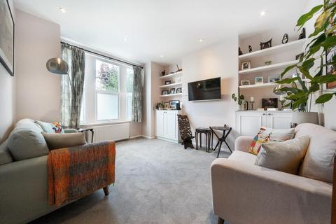40 Waldron Road, London, SW18 3TD