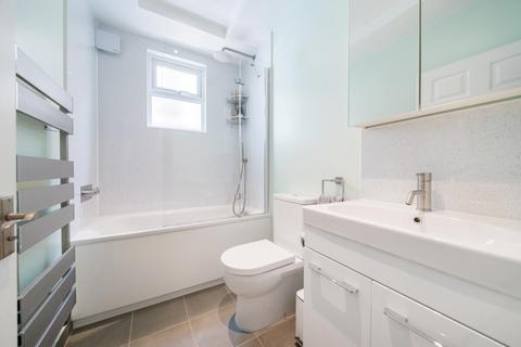 40 Waldron Road, London, SW18 3TD
