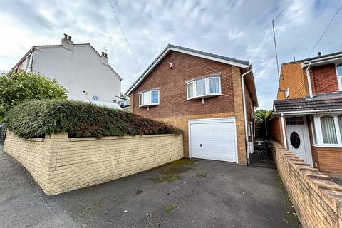 2 bedroom detached bungalow for sale, Yardley Street, Stourbridge, DY9 7AT