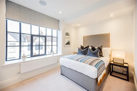 2 bedroom flat to rent, Rainville Road, W6