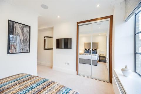 2 bedroom flat to rent, Rainville Road, W6