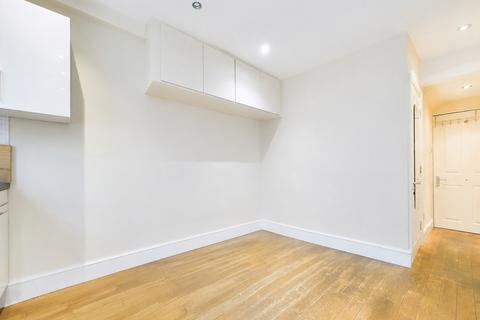 Studio to rent, Villiers Street, Covent Garden, WC2N