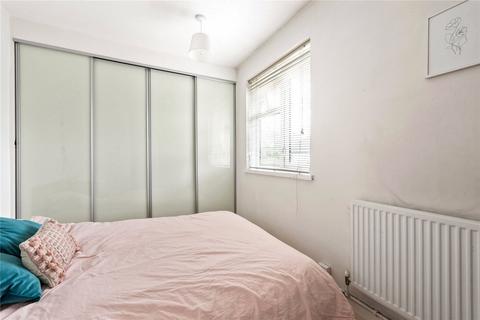 12 Burdett Road, Richmond, TW9 2EE