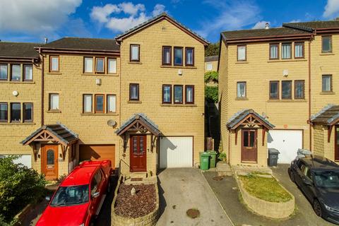 4 bedroom townhouse for sale, Cliffe Street, Dewsbury WF13