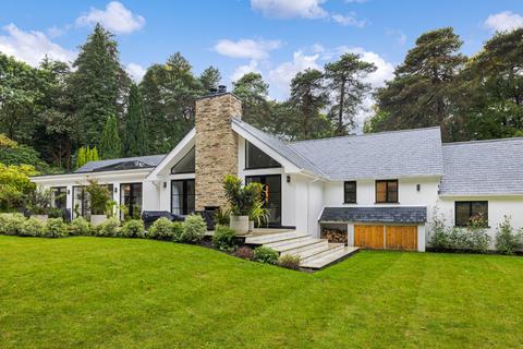 6 bedroom bungalow for sale, Long Hill, The Sands, Farnham, Surrey, GU10