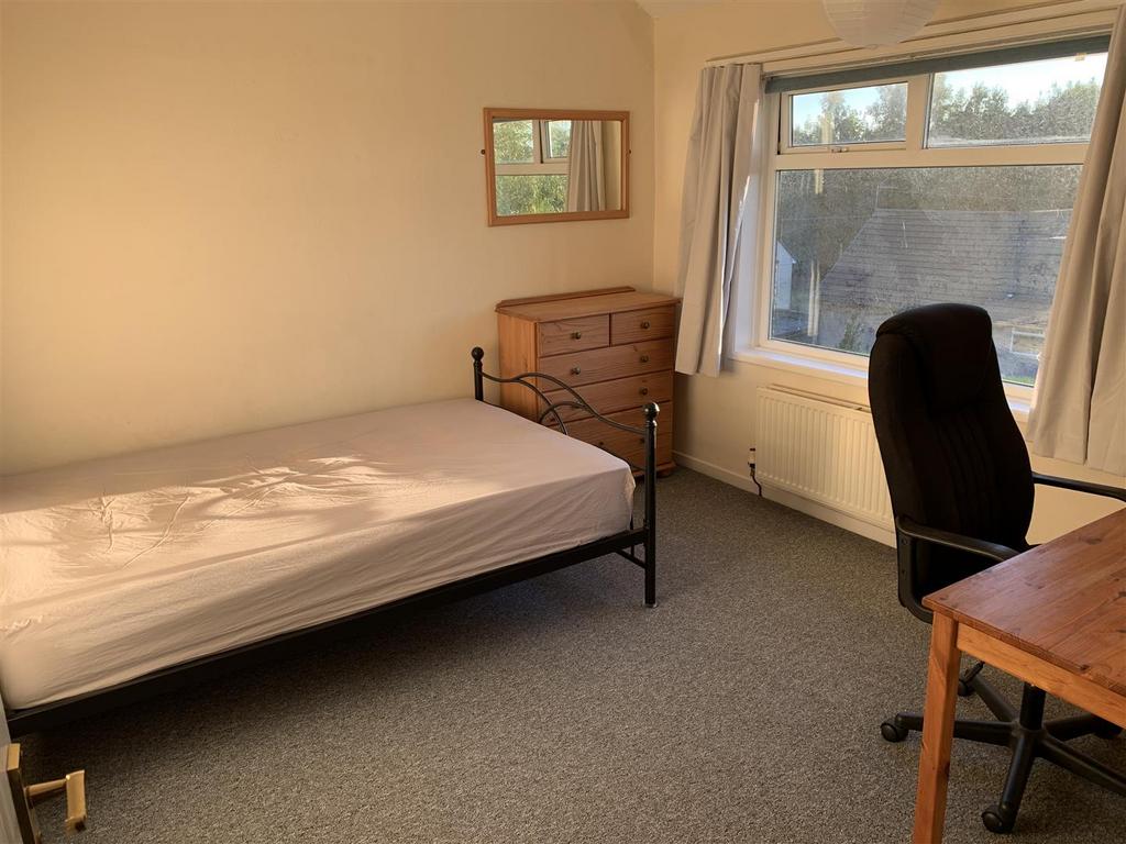 54 Slaidburn Bed 2.JPG