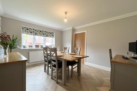 4 bedroom detached house for sale, Pearmain Garden, Hagley