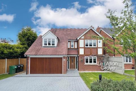 4 bedroom detached house for sale, Pearmain Garden, Hagley