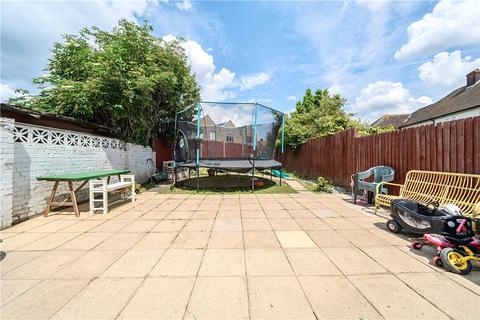 4 May Gardens, Wembley, HA0 1DT