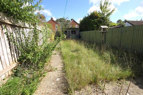 3 bedroom townhouse for sale, Albany Road, Salisbury