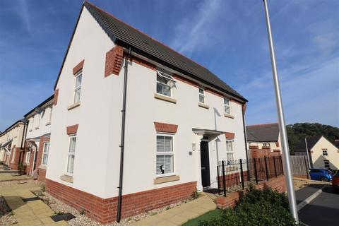 3 bedroom end of terrace house for sale, Banfield Road, Barnstaple