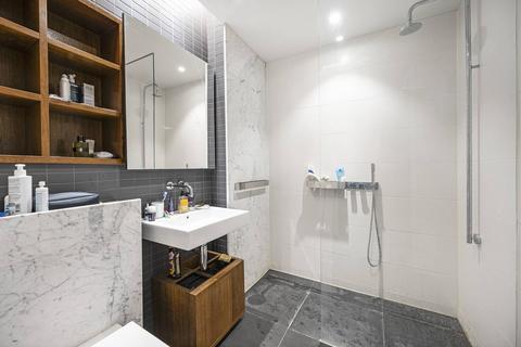 1 bedroom flat for sale, Bartholomew Close, Farringdon, London, EC1A