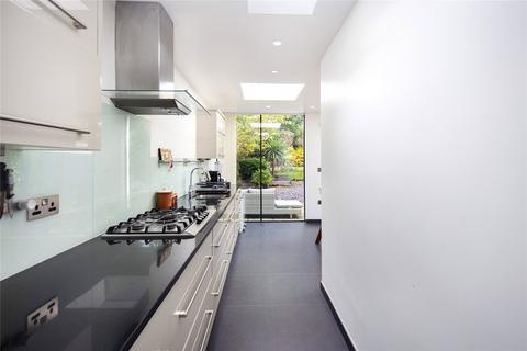 3 bedroom flat for sale, Parkholme Road, Hackney, London, E8