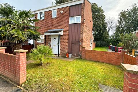96 Greenside, Slough, SL2 1ST
