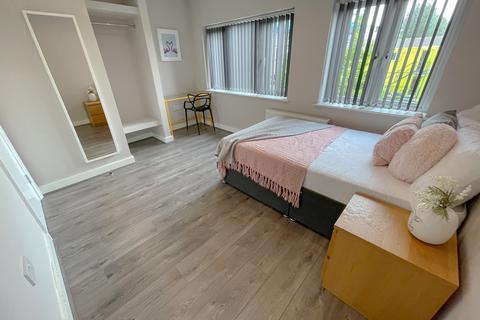 undefined, Pownall Square, L3 6AD,