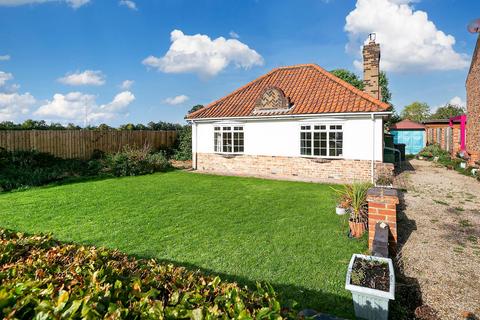 1 bedroom detached bungalow for sale, Moorlyn, Stockton Lane, York, YO32 9UD