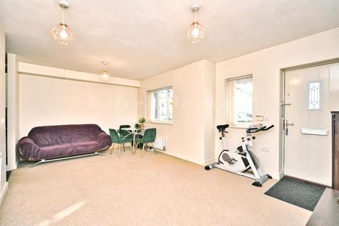 2 bedroom flat for sale, The Trinity, Bolton BL3