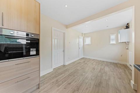 3 bedroom end of terrace house for sale, Spencer Street, Kettering NN14