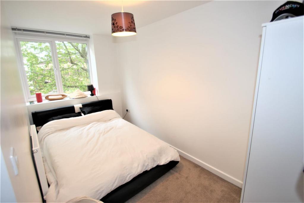 BEDROOM.jpg