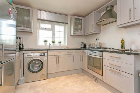 25 Avondale, Maidenhead, SL6 6SE