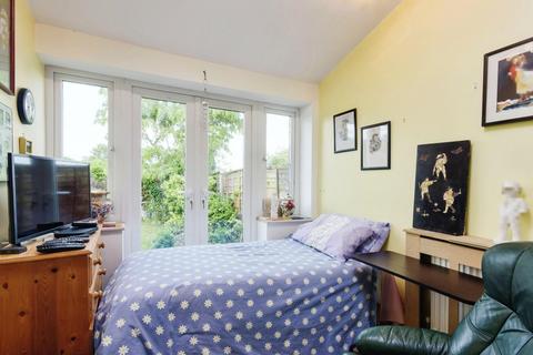 71 Bramley Garth, York, YO31 0PQ