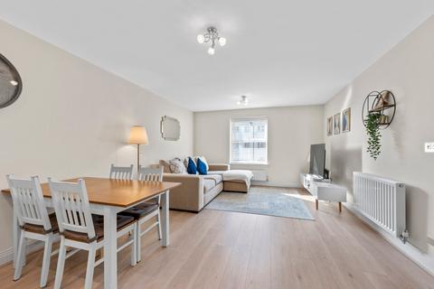 2 bedroom apartment for sale, Bridge Street, Walton-on-Thames, KT12