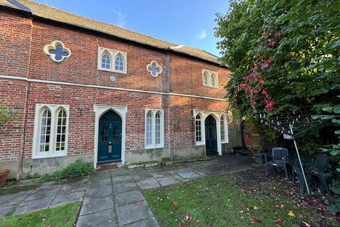 2 bedroom cottage to rent, Water Lane, Hertford SG14